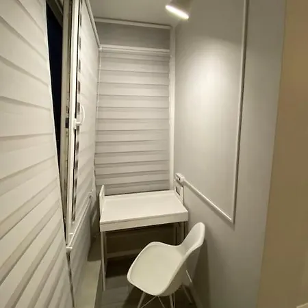Nest 4 West
